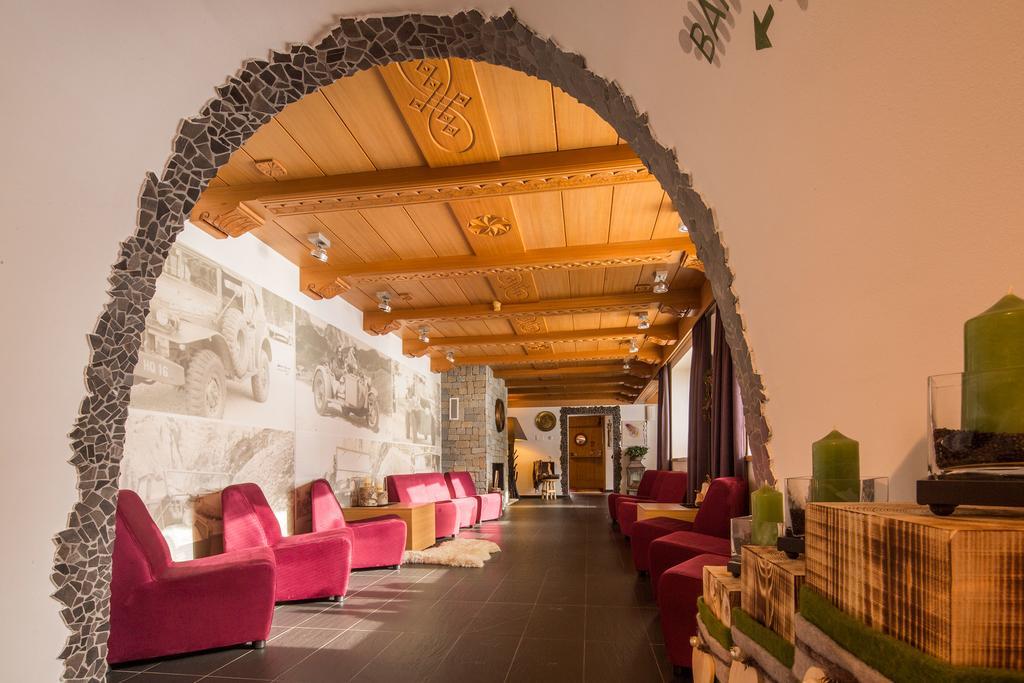 Hotel Rezia لا فيلا المظهر الخارجي الصورة